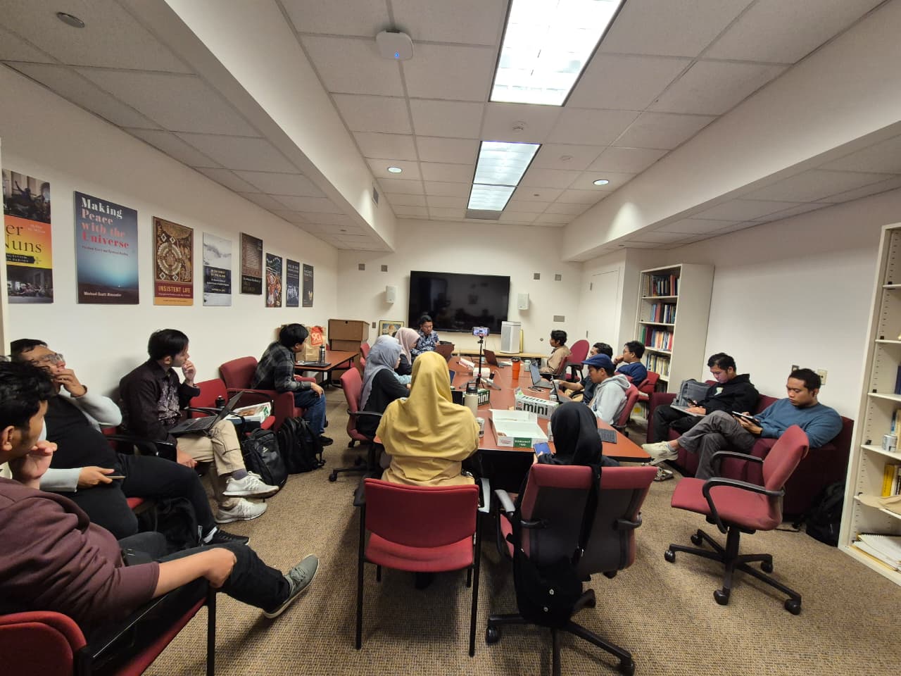 Mahasiswa PKUMI Perluas Jejaring Akademik Global di University of California Riverside