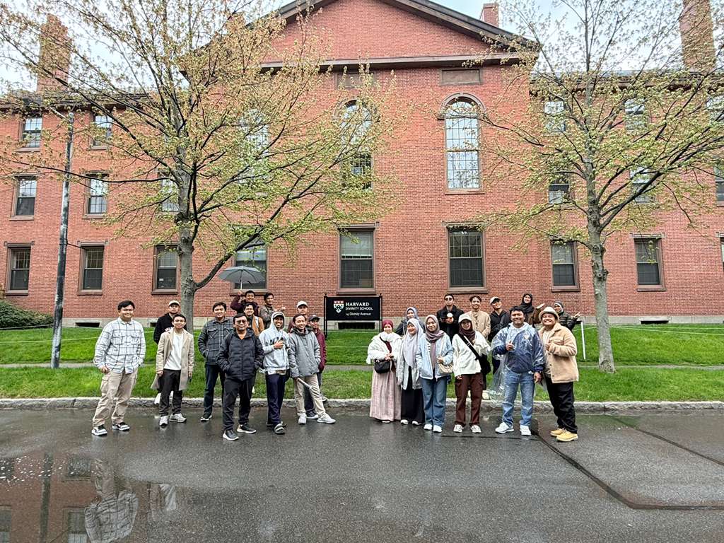 Mahasiswa PKUMI-PTIQ Mengunjungi Harvard University 